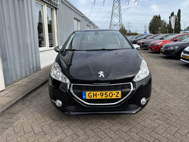 Foto 6 van Peugeot 208 1.2 PureTech Style Pack (bj 2015)