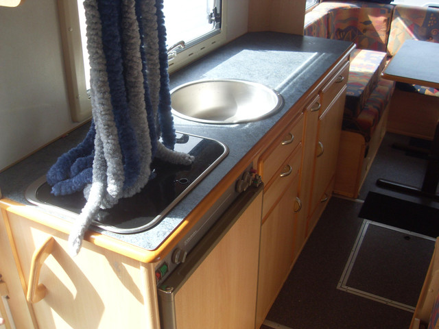 Foto 3 van Eura Mobil 6 persoons camper
