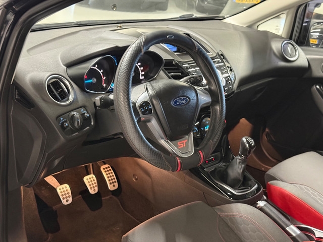Foto 10 van Ford Fiesta 1.0 125PK Sport Airco|Stoelverwm.