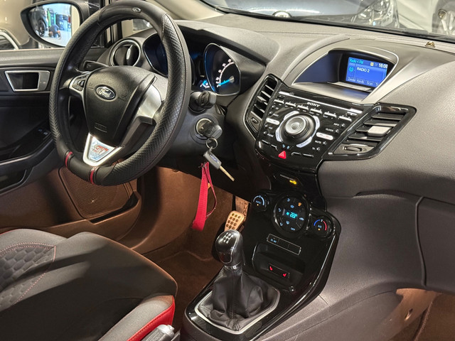 Foto 3 van Ford Fiesta 1.0 125PK Sport Airco|Stoelverwm.
