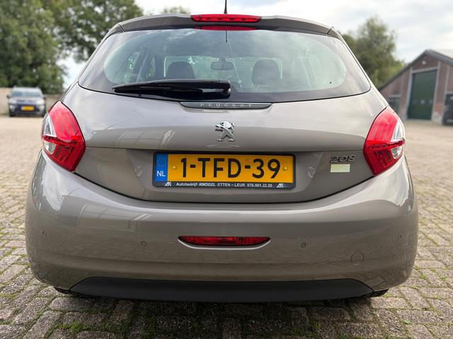 Foto 8 van Peugeot 208 1.2 VTi Envy/Navi/P.sensor/Cruise/NEW APK/NETT!