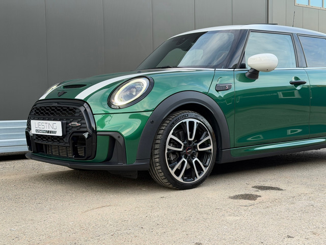 Foto 5 van Mini 5-Deurs 2.0 Cooper S - JCW Pakket Pano Leer Camera H/K