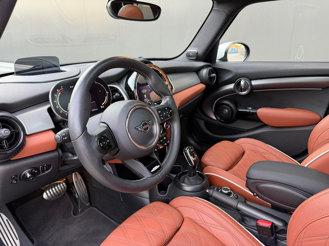 Foto 8 van Mini 5-Deurs 2.0 Cooper S - JCW Pakket Pano Leer Camera H/K