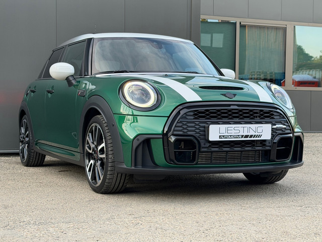 Foto 6 van Mini 5-Deurs 2.0 Cooper S - JCW Pakket Pano Leer Camera H/K