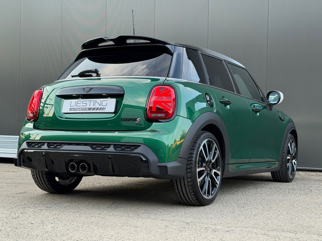 Foto 3 van Mini 5-Deurs 2.0 Cooper S - JCW Pakket Pano Leer Camera H/K