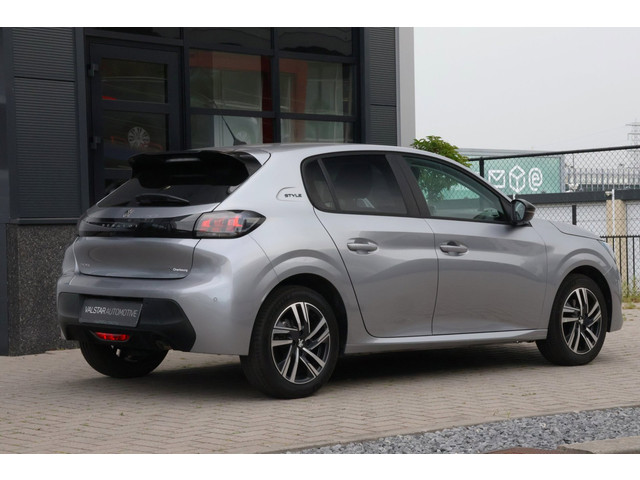 Foto 4 van Peugeot 208 1.2 STYLE 100 PK | AUTOMAAT | CAMERA | LED