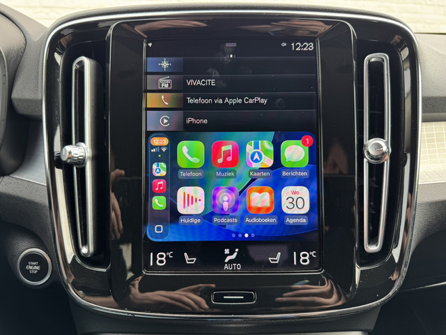 Foto 9 van Volvo XC40 1.5 T2 Momentum Core Achteruitrijcamera Carplay Adaptive Cruise Climate Control Stoel en