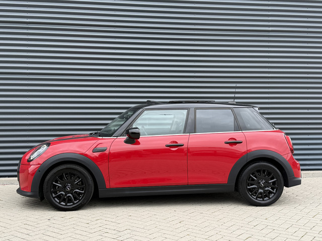 Foto 4 van MINI 5-deurs 1.5 Cooper Pano/Camera/Apple (bj 2023)