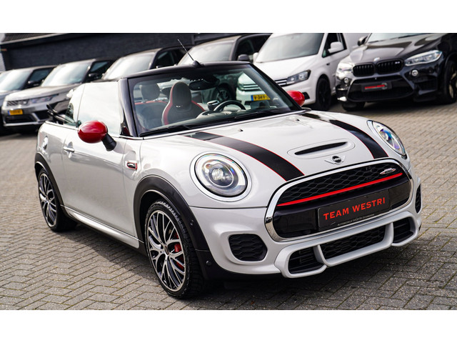 Foto 10 van Mini Cabrio 2.0 John Cooper Works Chili | Cabriolet | Luxe Leder / Alcantara | Harman/Kardon | Camer