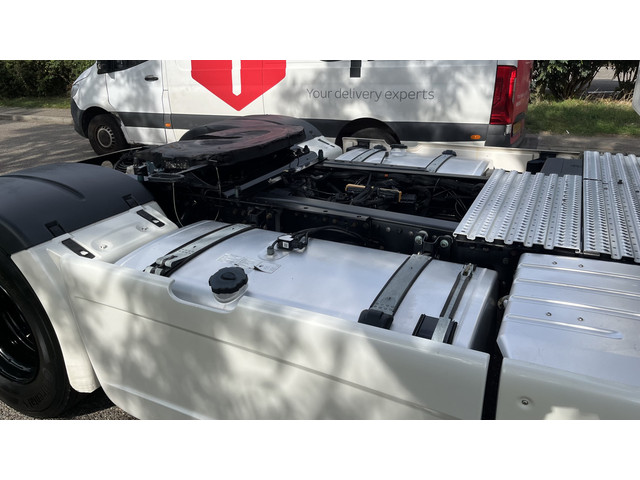 Foto 10 van MAN TGX 18.520 4x2 LL SA ACC Apple Carplay 2x Tank Koelkast Optiview Parelmoer Standairco