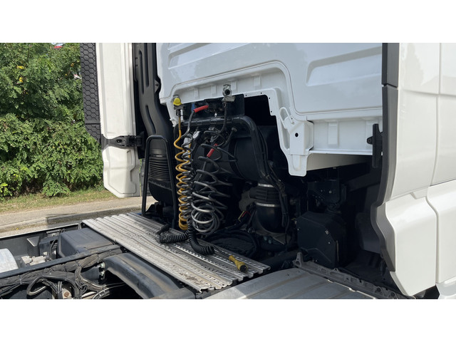 Foto 10 van MAN TGX 18.520 LL SA 390 WB Alcoa ACC Apple Carplay 2x Tank Koelkast Standairco