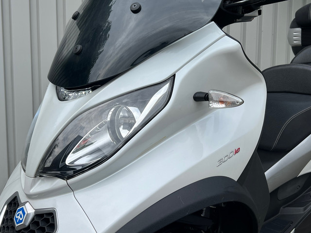 Foto 5 van Piaggio Scooter 300 LT MP3 Yourban|Autorijbewijs|ABS|