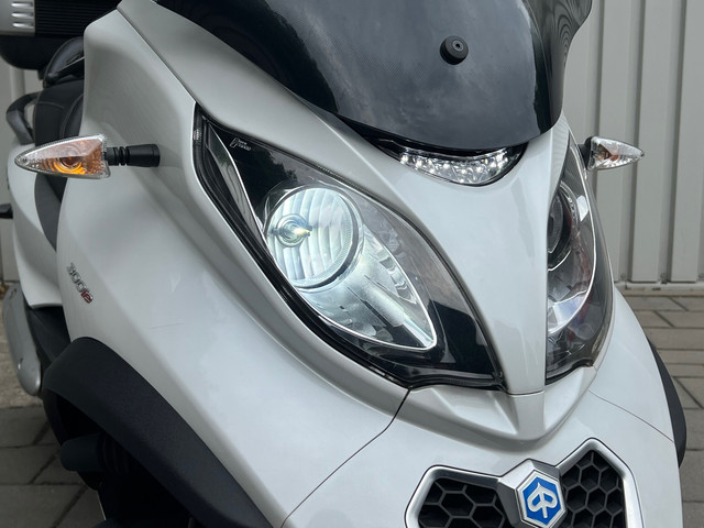 Foto 9 van Piaggio Scooter 300 LT MP3 Yourban|Autorijbewijs|ABS|
