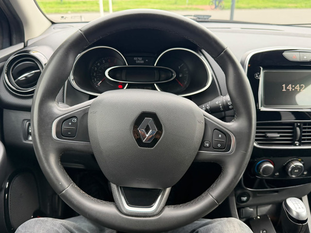 Foto 9 van Renault Clio Estate 0.9 TCe Limited Navigatie, Airco cruise-control,