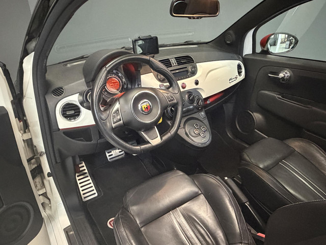 Foto 3 van Fiat 500 1.4 140pk Abarth cabrio Leder, Xenon, interscope Hifi
