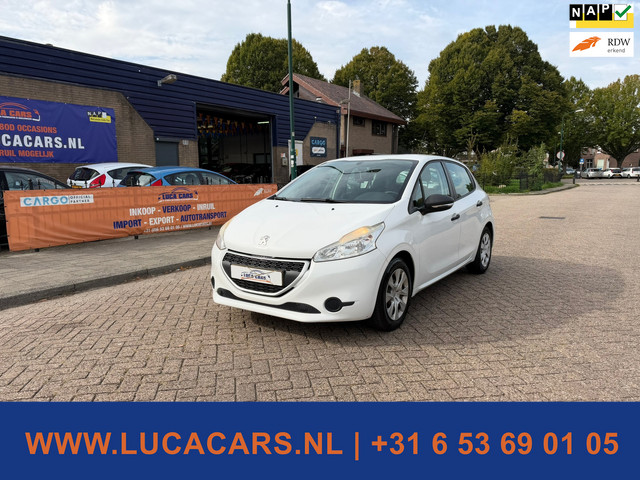 Foto 2 van Peugeot 208 1.2 VTi Access AIRCO TREKHAAK NIEUWE APK!