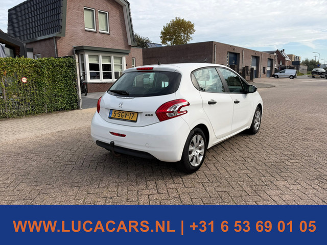 Foto 10 van Peugeot 208 1.2 VTi Access AIRCO TREKHAAK NIEUWE APK!