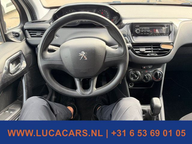 Foto 7 van Peugeot 208 1.2 VTi Access AIRCO TREKHAAK NIEUWE APK!