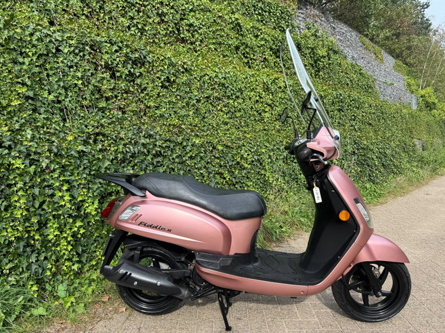 Foto 5 van SYM Fiddle 2 45 km E5 Scooter Rose Gold BETAAL met in3