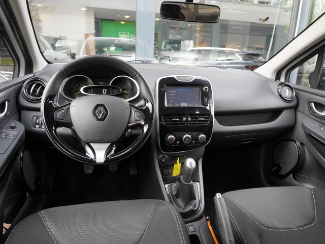 Foto 3 van Renault Clio Estate TCe 90 Expression  / NAVI / DAKRAILS / AIRCO / CRUISE / BLUETOOTH / LEDER STUUR