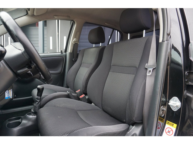 Foto 9 van Toyota Yaris 1.5 VVT-i T-Sport