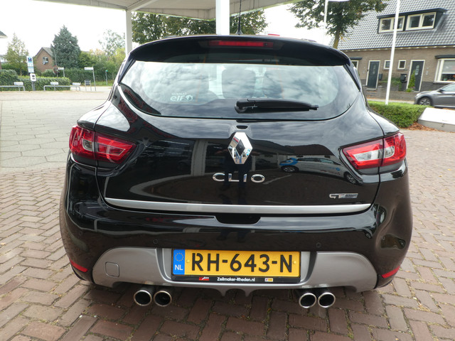Foto 4 van Renault Clio 1.2 GT Automaat, Airco, Sport uitlaat, RS Pakket,