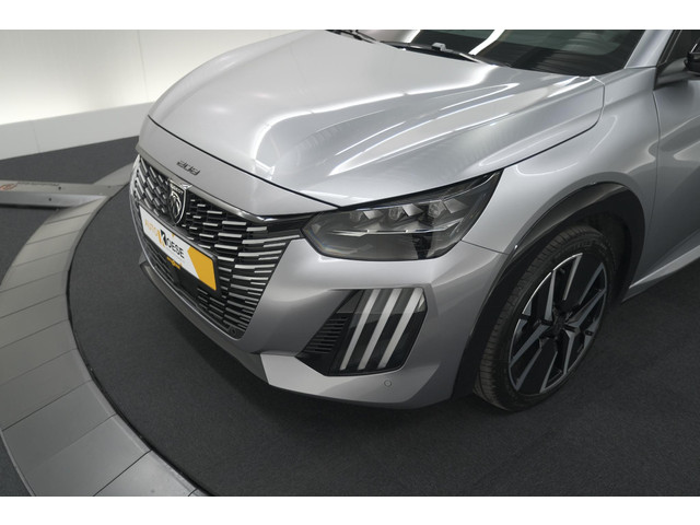 Foto 2 van Peugeot 208 1.2 Hybrid 145 e-DCS6 GT | Alcantara Pakket | Camera | Apple Carplay | Stoelverwarming