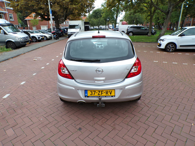 Foto 6 van Opel Corsa 1.4-16V Business Sport (bj 2008)