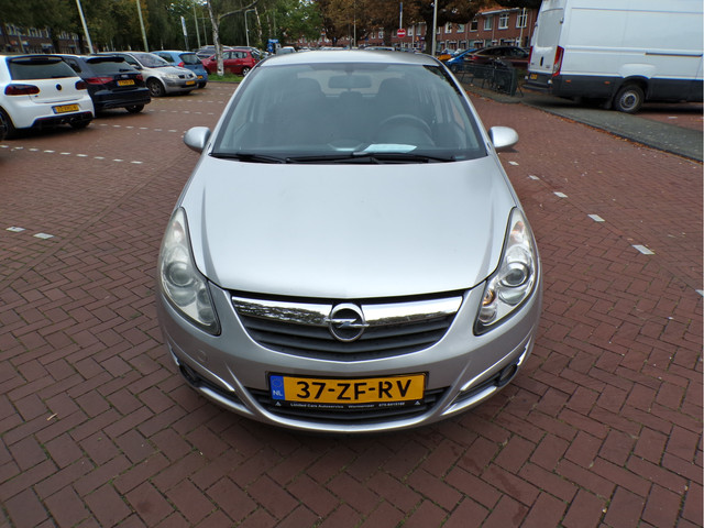 Foto 2 van Opel Corsa 1.4-16V Business Sport (bj 2008)