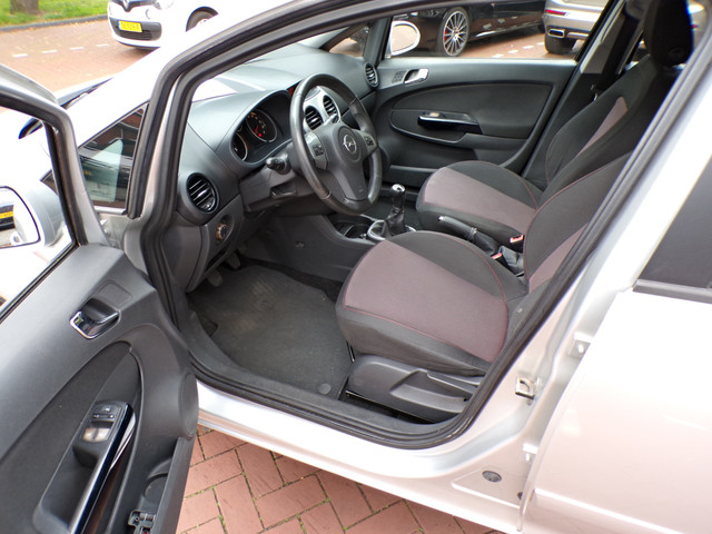Opel Corsa 1.4-16V Business Sport (bj 2008)