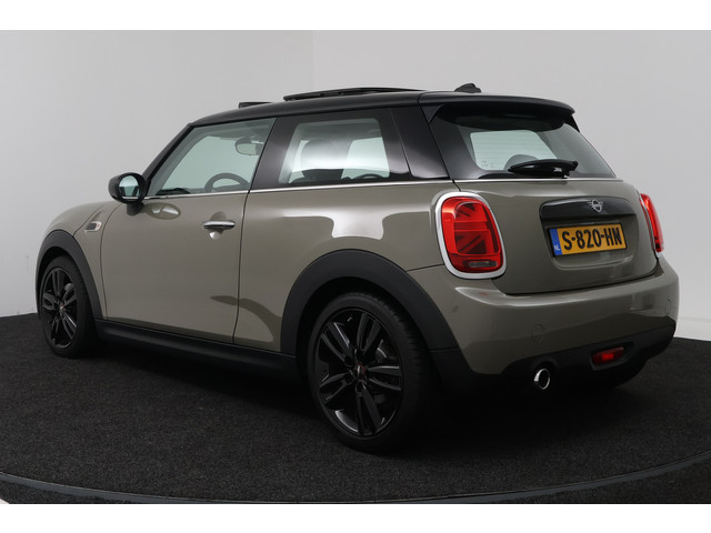 Foto 6 van MINI 3-deurs 1.5 Cooper Pepper (PANORAMADAK, STOELVERWARMING, CARPLAY)
