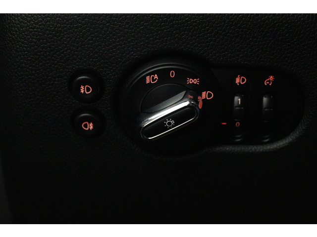 MINI 3-deurs 1.5 Cooper Pepper (PANORAMADAK, STOELVERWARMING, CARPLAY)