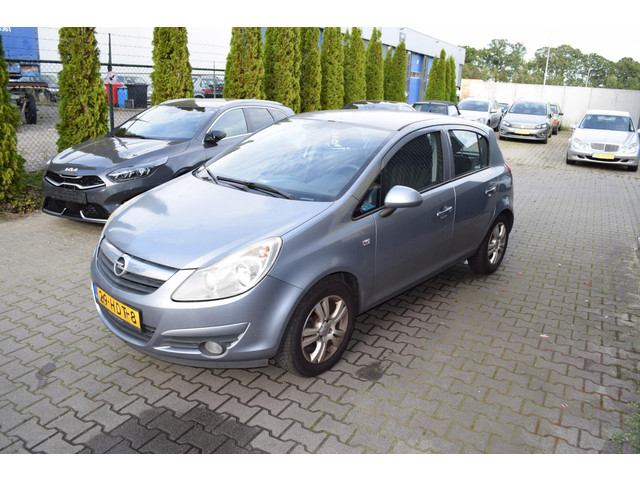 Foto 10 van Opel Corsa 1.4-16V Enjoy