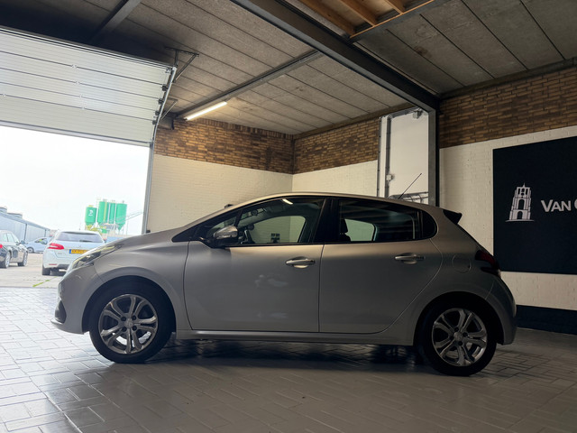 Foto 4 van Peugeot 208 1.6 BlueHDi Blue Lease Apple CarPlay | Navi | Cruise | PDC | DAB