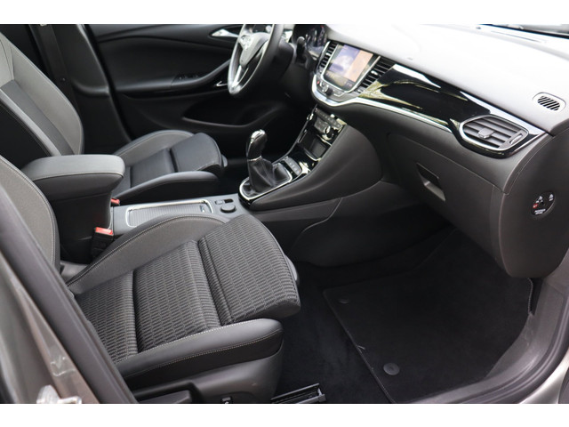 Foto 2 van Opel Astra Sports Tourer 1.2 96kw Elegance org.NL camera comfort-stoelen
