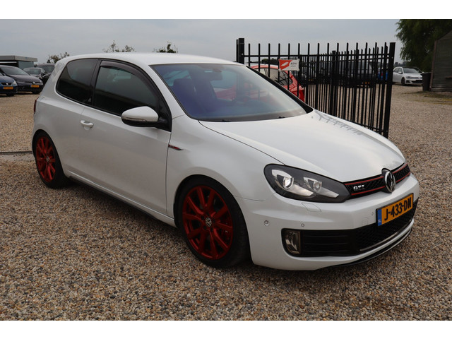 Foto 8 van Volkswagen Golf 2.0 GTI ADIDAS EDITION GETUNED JD ENGENEERING