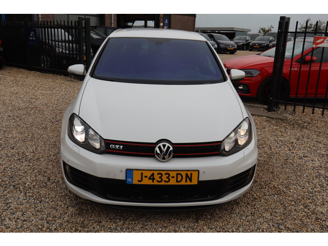 Foto 7 van Volkswagen Golf 2.0 GTI ADIDAS EDITION GETUNED JD ENGENEERING