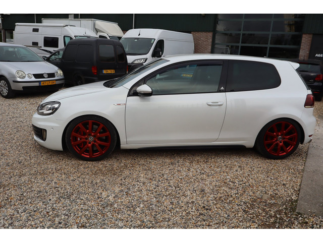 Foto 5 van Volkswagen Golf 2.0 GTI ADIDAS EDITION GETUNED JD ENGENEERING