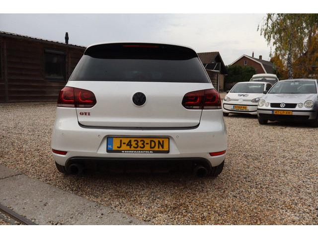Foto 3 van Volkswagen Golf 2.0 GTI ADIDAS EDITION GETUNED JD ENGENEERING