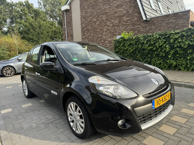 Foto 3 van Renault Clio 1.2 TCe Dynam Keyl Clima BT Navi Cruise