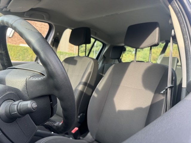 Foto 4 van Renault Clio 1.2 TCe Dynam Keyl Clima BT Navi Cruise