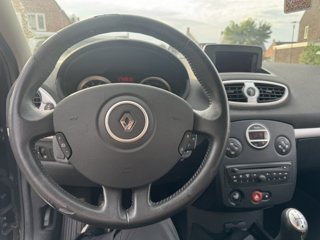Foto 5 van Renault Clio 1.2 TCe Dynam Keyl Clima BT Navi Cruise