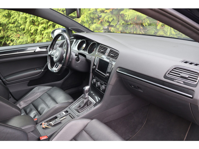 Foto 4 van Volkswagen Golf 2.0 TDI GTD 184PK / Vol leder / Dynaudio / Clima / Adaptieve cruise