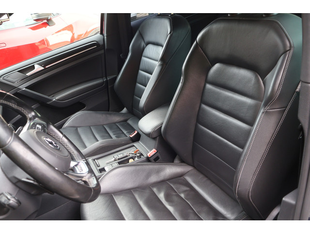 Foto 8 van Volkswagen Golf 2.0 TDI GTD 184PK / Vol leder / Dynaudio / Clima / Adaptieve cruise