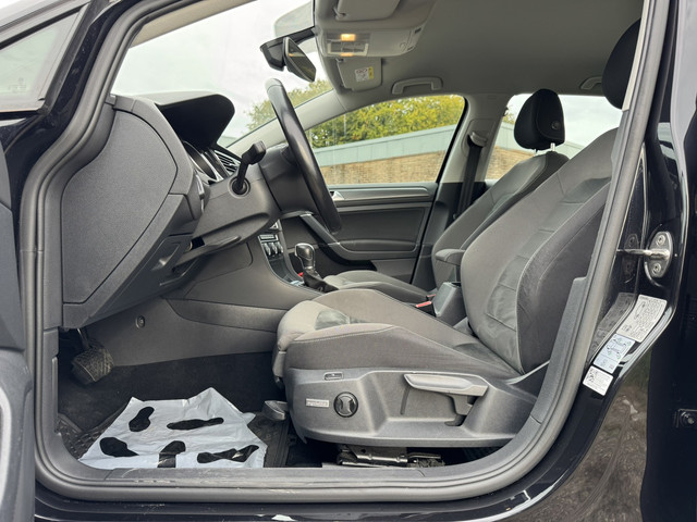 Foto 6 van Volkswagen Golf Variant 1.0 TSI Navi Massage Camera Trekhaak