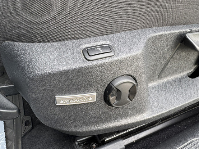 Foto 10 van Volkswagen Golf Variant 1.0 TSI Navi Massage Camera Trekhaak