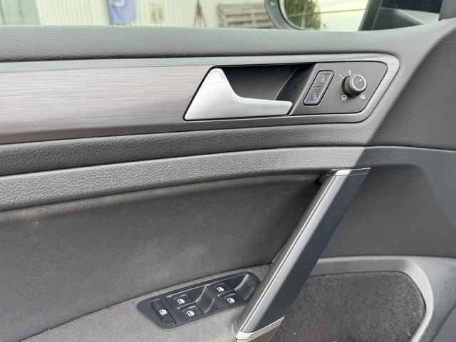 Volkswagen Golf Variant 1.0 TSI Navi Massage Camera Trekhaak