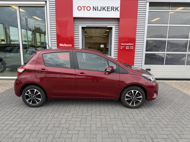 Foto 3 van Toyota Yaris 1.5 VVT-i Aspiration (bj 2017)