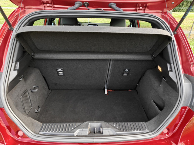 Foto 8 van Ford Fiesta 1.0 EB ST-Line | CLIMA | NAVI | CRUISE | DODEHOEK DETECTIE |