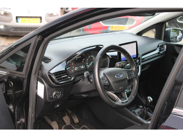Foto 9 van Ford Fiesta 1.0 EcoBoost Hybrid Titanium (bj 2022)